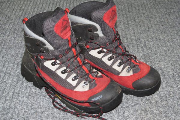 Best Hiking Boots for Men 2026: Top Buying Guide