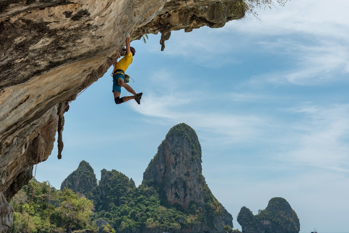 Best Approach Shoes for Climbing & Hiking: Top Picks Reviewed