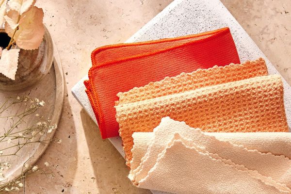 H2O at Home Signature Kit with three task-specific microfibre cloths