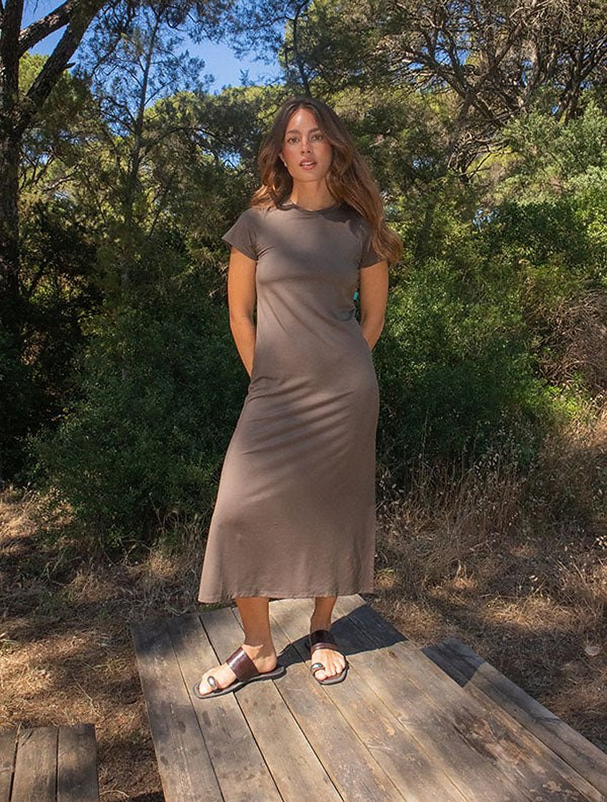 Mina Storm Tatiana Nobradress in brown shown in the official product presentation